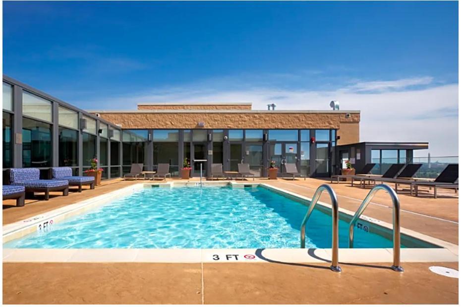 Pentagon Luxe Apartments Arlington Bagian luar foto